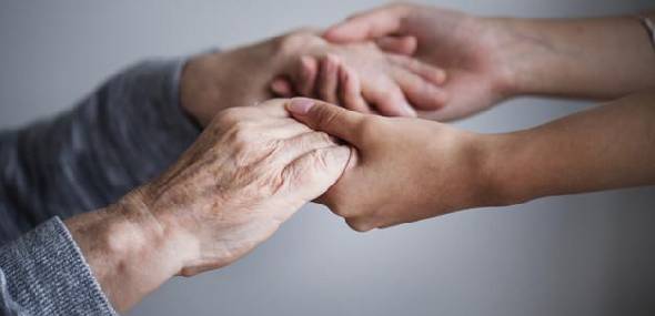 Acompanhante para idosos: cuidados especiais para pessoas que necessitam de amparo
