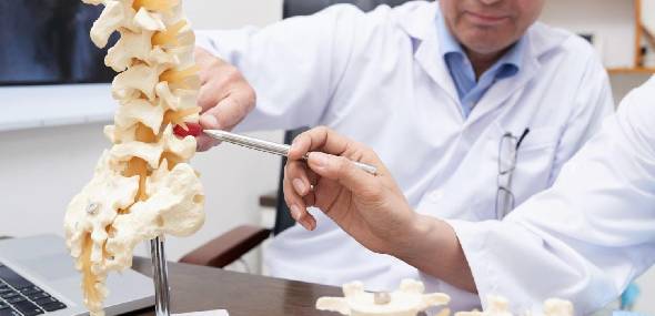 Cirurgia de coluna: entenda quando ela é necessária