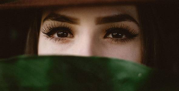 Despigmentação de sobrancelhas