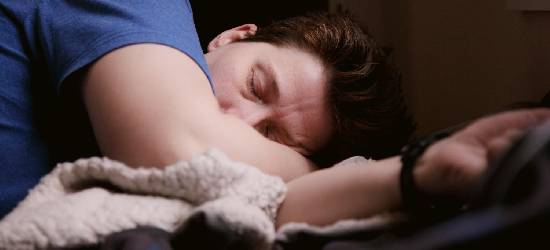 Dormir bem pode prevenir o Mal de Alzheimer