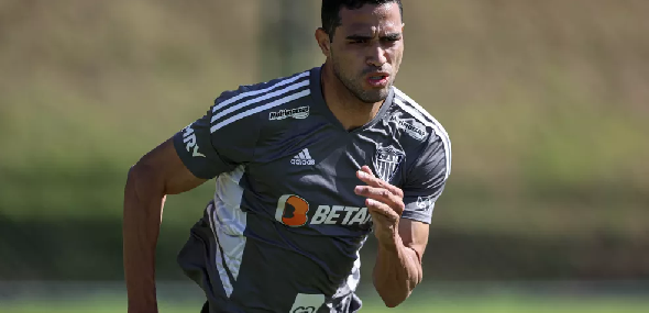 Hérnia de disco: especialista explica a cirurgia do jogador Alan Kardec