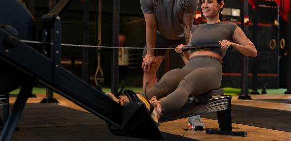 Quer resultados rápidos? Leven oferece Personal Trainer e academia com aparelhos livres de filas